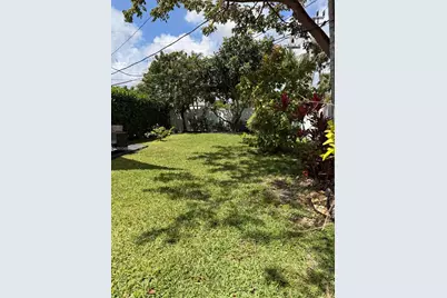 1001 NE 10th St #1, Hallandale Beach, FL 33009 - Photo 18