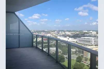 488 NE 18th St #2203, Miami, FL 33132 - Photo 2
