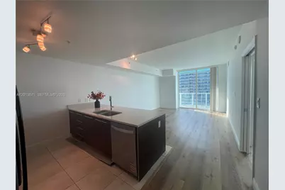 1900 N Bayshore Dr #4109, Miami, FL 33132 - Photo 4