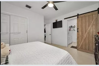 5820 W 18th Ln #202, Hialeah, FL 33012 - Photo 12