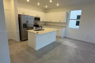 2740 SE 24th Ct, Homestead, FL 33035 - Photo 8