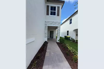 2740 SE 24th Ct #2740, Homestead, FL 33035 - Photo 4