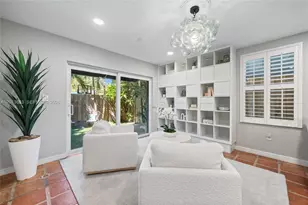 3274 Gifford Ln, Miami, FL 33133 - Photo 12