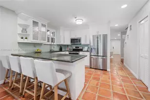 3274 Gifford Ln, Miami, FL 33133 - Photo 8