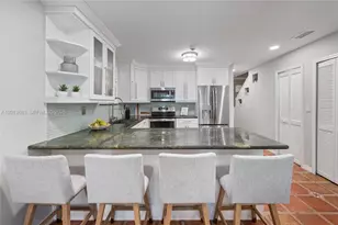 3274 Gifford Ln, Miami, FL 33133 - Photo 10