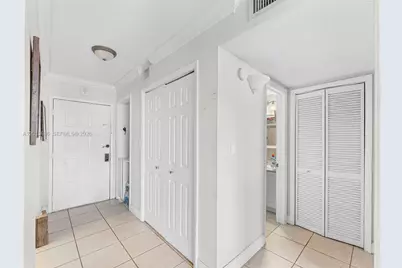 6950 Miami Gardens Dr #2-506, Hialeah, FL 33015 - Photo 6