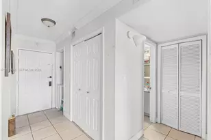 6950 Miami Gardens Dr, Hialeah, FL 33015 - Photo 6