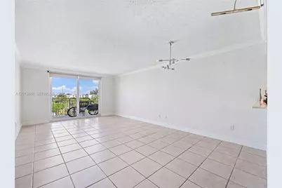 6950 Miami Gardens Dr #2-506, Hialeah, FL 33015 - Photo 4