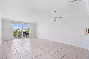 6950 Miami Gardens Dr, Hialeah, FL 33015 - Photo 4
