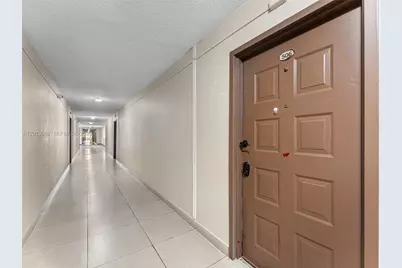 6950 Miami Gardens Dr #2-506, Hialeah, FL 33015 - Photo 16
