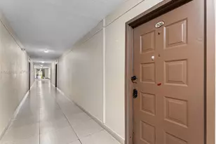 6950 Miami Gardens Dr, Hialeah, FL 33015 - Photo 16