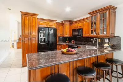 7411 W 33rd Ave, Hialeah, FL 33018 - Photo 46