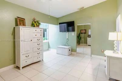 7411 W 33rd Ave, Hialeah, FL 33018 - Photo 52