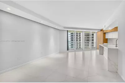 16445 Collins Ave #922, Sunny Isles Beach, FL 33160 - Photo 8