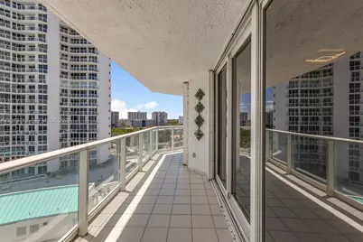 16445 Collins Ave #922, Sunny Isles Beach, FL 33160 - Photo 26