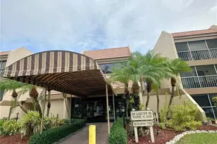 240 Lakeview Dr, Weston, FL 33326 - Photo 1