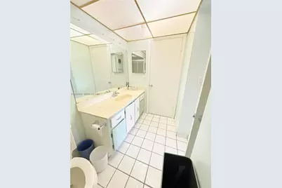 240 Lakeview Dr #212, Weston, FL 33326 - Photo 8