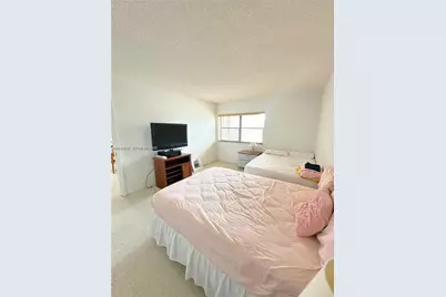 240 Lakeview Dr #212, Weston, FL 33326 - Photo 6