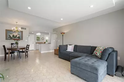 2851 Leonard Dr #J306, Aventura, FL 33160 - Photo 10