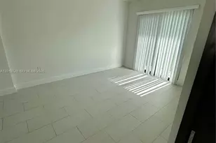 536 SW 7th St, Miami, FL 33130 - Photo 4