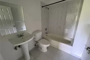 209 NE 141st St, Miami, FL 33161 - Photo 12