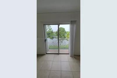 8804 NW 109th Pl #402, Doral, FL 33178 - Photo 10