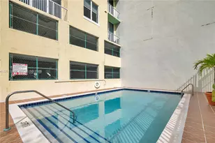 1350 NW 8th Ct, Miami, FL 33136 - Photo 12