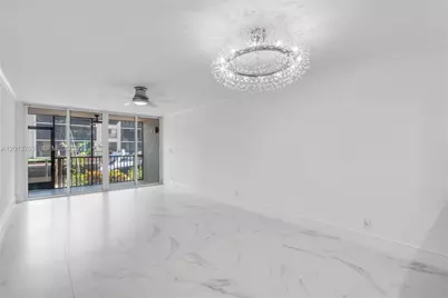 12 Royal Palm Way #103, Boca Raton, FL 33432 - Photo 4