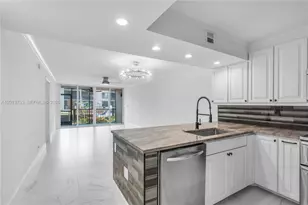 12 Royal Palm Way, Boca Raton, FL 33432 - Photo 1