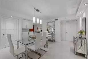 6039 Collins Ave, Miami Beach, FL 33140 - Photo 12