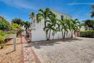 570 NE 68th St, Miami, FL 33138 - Photo 12