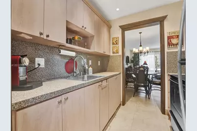2600 Diana Dr #105, Hallandale Beach, FL 33009 - Photo 14