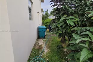 3425 SW 89th Ave, Miami, FL 33165 - Photo 36