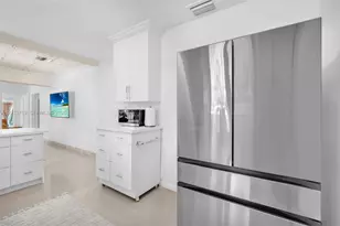 470 NE 113th St, Miami, FL 33161 - Photo 14