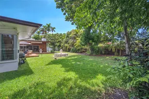 470 NE 113th St, Miami, FL 33161 - Photo 36