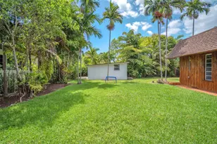 470 NE 113th St, Miami, FL 33161 - Photo 52