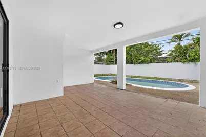 7311 Fairway Blvd, Miramar, FL 33023 - Photo 6
