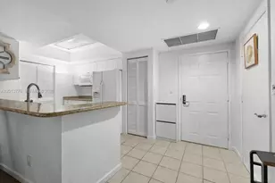 19501 W Country Club Dr, Aventura, FL 33180 - Photo 14