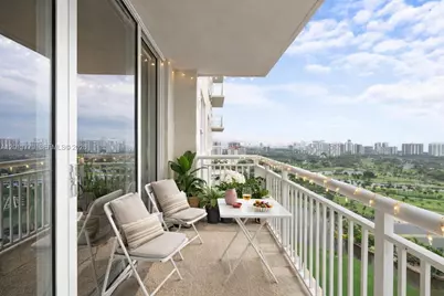 19501 W Country Club Dr #2415, Aventura, FL 33180 - Photo 4
