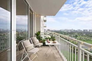 19501 W Country Club Dr, Aventura, FL 33180 - Photo 4