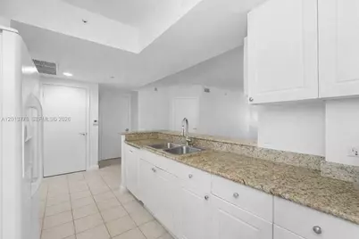 19501 W Country Club Dr #2415, Aventura, FL 33180 - Photo 12