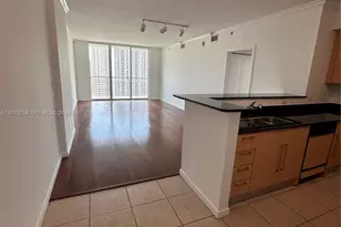 325 S Biscayne Blvd, Miami, FL 33131 - Photo 14