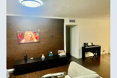 180 NE 12th Ave #16E, Hallandale Beach, FL 33009 - Photo 2