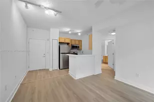 6001 SW 70th St, South Miami, FL 33143 - Photo 4