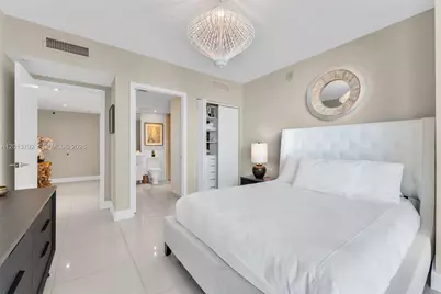 475 Brickell Ave #3515, Miami, FL 33131 - Photo 18