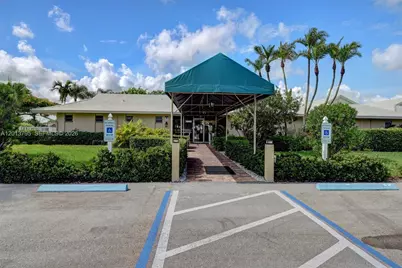 8749 Belle Aire Dr, Boca Raton, FL 33433 - Photo 28