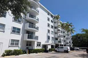 210 Seaview Dr, Key Biscayne, FL 33149 - Photo 16