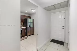 3289 S Carambola Cir S, Coconut Creek, FL 33066 - Photo 2