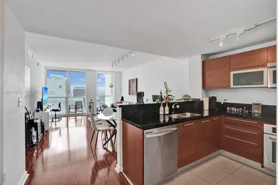 253 NE 2nd St #3304, Miami, FL 33132 - Photo 2