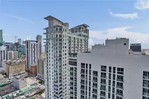 253 NE 2nd St, Miami, FL 33132 - Photo 18